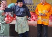 Presiden DMDI Bagikan 500 Bingkisan kepada Masyarakat Kurang Mampu