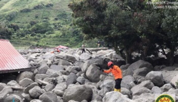 Humbahas Diterjang Banjir Bandang dan Longsor, 12 Orang Hilang