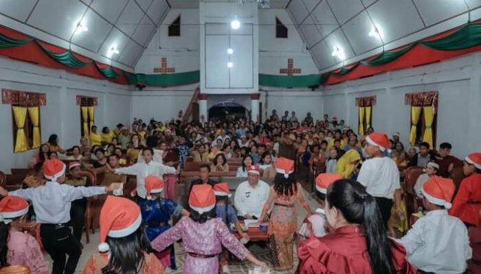 Pemkab Dairi Gelar Safari Natal yang Pertama di Bintang Hulu