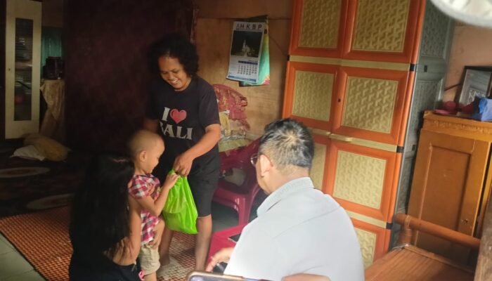 Wong Chun Sen Kembali Bagikan Susu dan Vitamin Gratis Bagi Balita Penderita Stunting&nbsp;