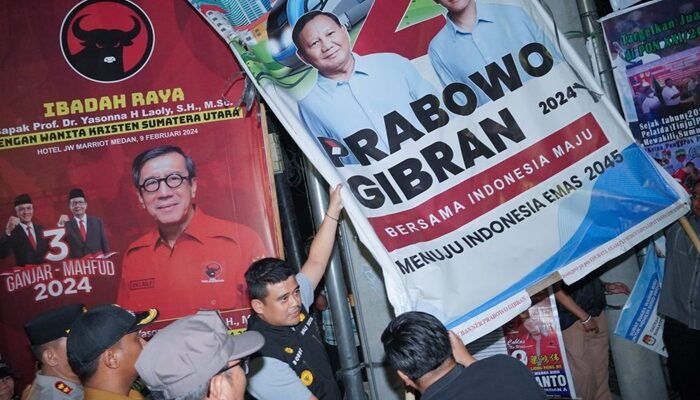 Pimpin Penertiban Alat Peraga Kampanye, Baliho Ini yang Langsung Diturunkan Bobby Nasution