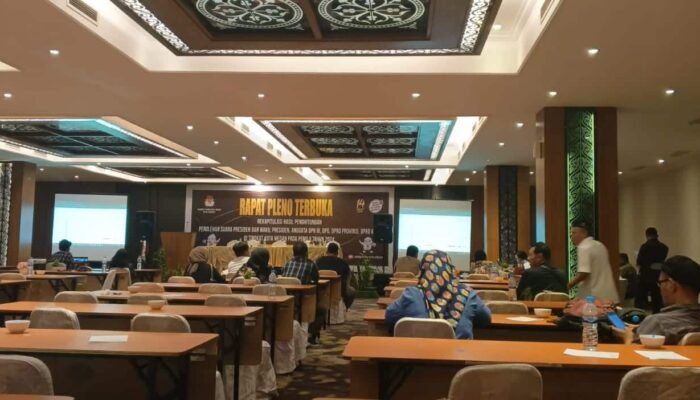 KPU Sumut Perpanjang Masa Rekapitulasi Penghitungan Suara