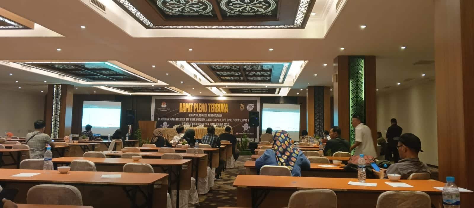 Komisi Pemilihan Umum (KPU) Sumatera Utara memperpanjang jadwal rekapitulasi suara tingkat provinsi di wilayahnya, hingga, Selasa (12/1/2024). (seputaranindonesia.com/istimewa)