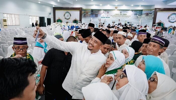 Beri Ketenangan 2.482 Calhaj Beribadah, Bobby Nasution Perintahkan Camat Data dan Patroli Rutin Rumah yang Ditinggalkan