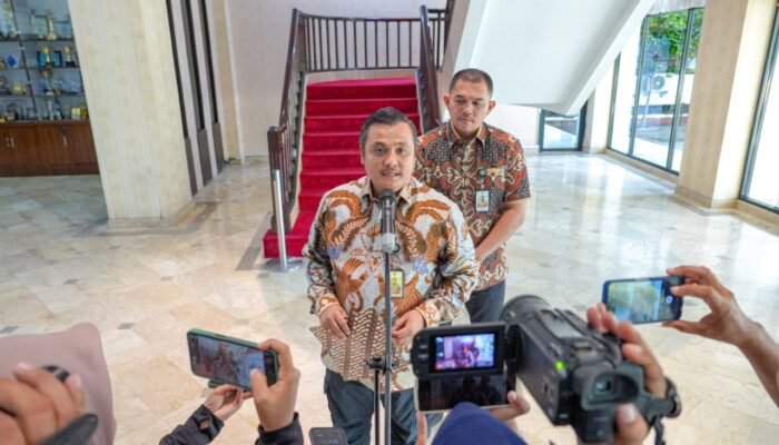 Pemko Medan Tangguhkan Pembongkaran dan Mencabut Penyegelan Mal Centre Point