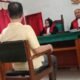 Cien Siong bersama penasehat hukumnya dalam persidangan yang dipimpin Ketua Majelis Hakim Simon mendengarkan Replik yang dibacakan Penuntut Umum, Jumat (03/05/2024). (seputaranindonesia.com/AHST Sinurat)