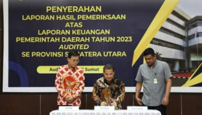 Hasyim Hadiri Acara Penyerahan LHP Dari BPK-RI Kepada Walikota Medan