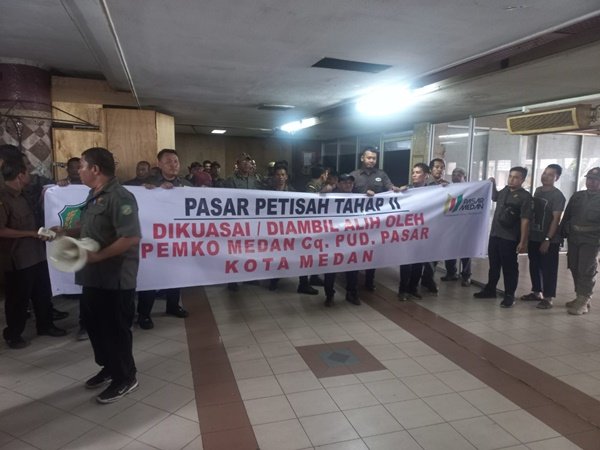 Kontrak PT GKKS Berakhir, Pengambilalihan Pengelolaan Pasar Petisah II Berikan Kepastian Bagi Pedagang dan Naikan PAD. (seputaranindonesia.com/Istimewa)