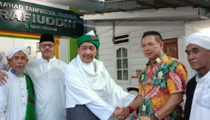 Bersilaturahmi ke Pesantren Barokah, Wong Disambut Tuan Syech diiringi Alunan Rebana dan Sholawat Hadroh