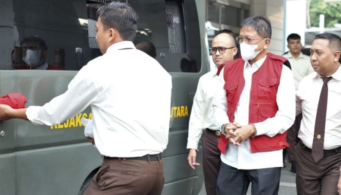 Dugaan Korupsi Proyek Jalan Toba Samosir, Mantan Kadis BMBK Sumut Ditahan