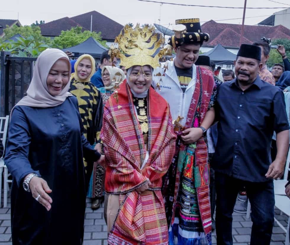 Suasana saat anak Ketua Umum PKB berkunjung dikediaman Rahudman Harahap (seputaranindonesia.com/ist).