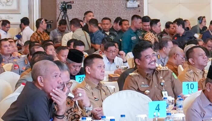 Bobby Nasution Ikuti Rakor Persiapan Pilkada Serentak, Menkopolhukam: Sinergitas Kunci Stabilitas