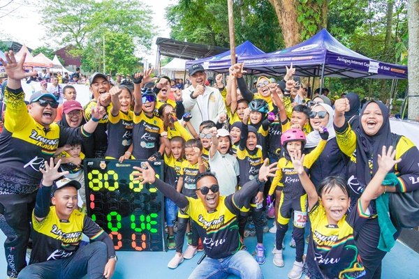 Wali Kota Medan Bobby Nasution saat membuka Kejuaraan Terbuka Tingkat Nasional Sepatu Roda Bintang Medan Open 2024. (seputaranindonesia.com/istimewa)