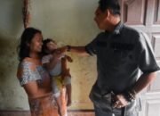 Sambut HUT RI Ke-79, Wong Berikan Susu dan Vitamin Kepada Anak Stunting