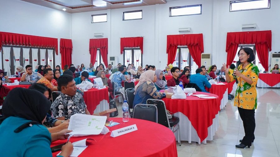 Sosialisasi dan Pembinaan Statistik Kepada Aparatur Kelurahan. (seputaranindonesia.com/Istimewa)