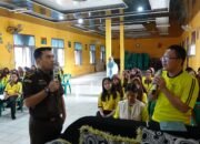 Jaksa Kejati Sumut Motivasi Siswa SMA N 1 Kutalimbaru Tanamkan Cinta Tanah Air, Jahui Narkoba dan Bijak Bermedia Sosial