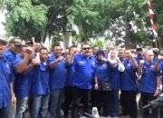 Relawan Membludak Padati KPU Sumut, Dukung Pendaftaran Bobby Nasution-Surya dengan Sorak-Sorai Meriah