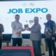 Pemko Medan melalui Dinas Ketenagakerjaan bekerja sama dengan Politeknik Pariwisata Medan menggelar Job Expo, mulai Jumat (4/10) sampai dengan Sabtu (5/10). Perhelatan yang berlangsung di Gedung Serba Guna kampus itu dikuti 30 perusahaan yang menyediakan 1.374 lowongan dengan 160 jabatan. (seputaranindonesia.com/Istimewa)