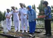 Momen Mengharukan di TMP Ksatria Ksetra Siguntang, Lanal Palembang Kenang Jasa Pahlawan