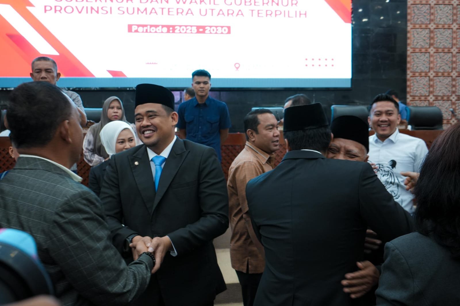 DPRD Sumut menggelar Rapat Paripurna untuk mengumumkan penetapan Muhammad Bobby Afif Nasution dan H. Surya sebagai Gubernur dan Wakil Gubernur Sumatera Utara terpilih periode 2025-2030, Jumat (7/2/2025) di Medan.
