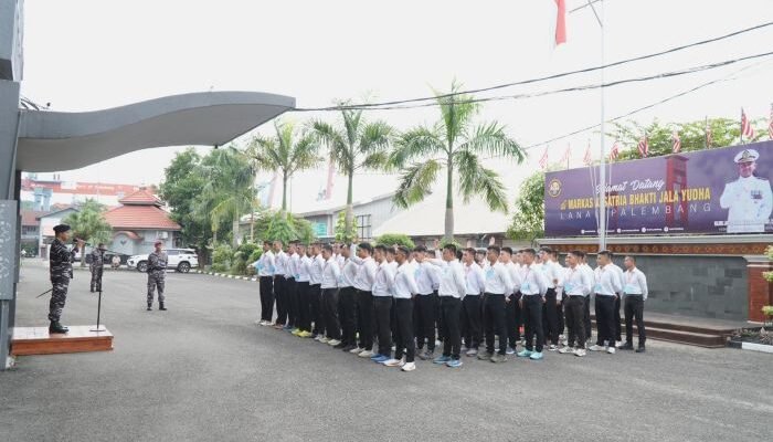 Tegas! Danlanal Palembang Teken Pakta Integritas Seleksi Cata TNI AL 2025