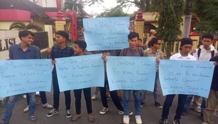 Skandal SPT Bodong! Plh Kadisdik Langkat Diduga Lakukan Pungli, Mahasiswa Tuntut Polda Bertindak