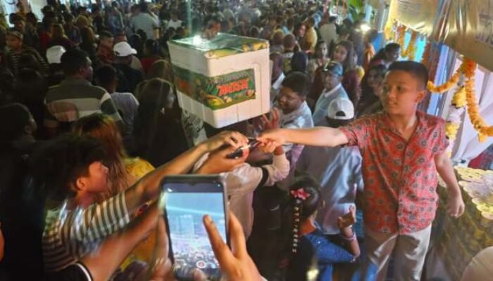 Anggota DPRD Medan Rommy Van Boy dan Keluarga Meriahkan Festival Thaipusam 2025