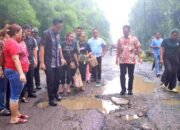 Rico Waas Gerak Cepat! Jalan Rusak dan Tanah Amblas di Pasar Induk Lau Cih Segera Diperbaiki