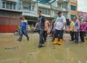 Jalan Rusak di Depan Pasar Sunggal Ganggu Aktivitas, Rico Waas Janji Segera Benahi!
