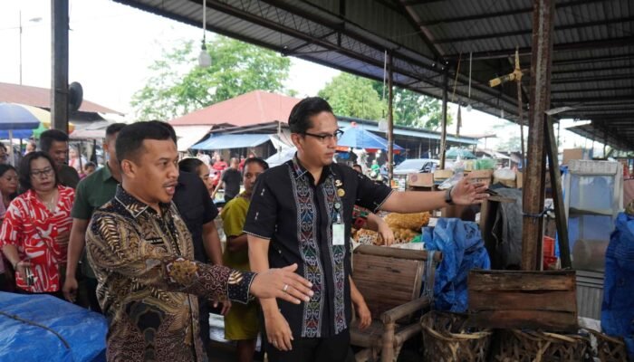 Pedagang Pasar Induk Lau Cih Cemas Tanah Amblas, Wali Kota Medan Datang Tinjau dan Janji Tindakan Cepat!