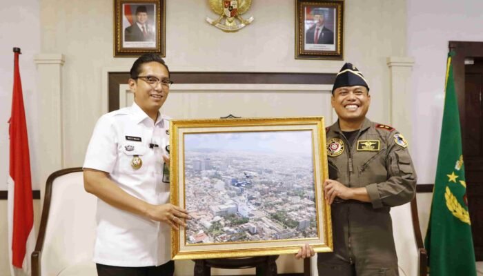 Wali Kota Medan Terima Kunjungan TNI AU, Dapatkan Foto Menakjubkan dari Pesawat Tempur
