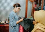 Kahiyang Ayu Kunjungi Rumah Tenun Nadira, Dorong Wastra Tabagsel Go Nasional