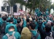 Ribuan Mahasiswa Unimed Suarakan 18 Tuntutan di DPRD Sumut, Singgung Prabowo hingga Reformasi DPR