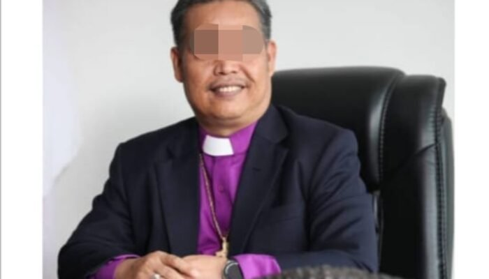 Dilaporkan ke Polda, Bishop GMI Wilayah I KW Sinurat Diduga Pakai Gelar M.Pd Tanpa Ijazah