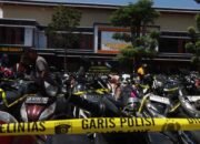 Polrestabes Medan Sita 136 Kendaraan dari Delapan Gudang, Dua Residivis Diduga Terlibat Jaringan Penadahan