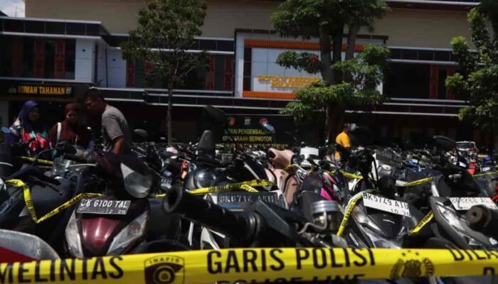 Polrestabes Medan Sita 136 Kendaraan dari Delapan Gudang, Dua Residivis Diduga Terlibat Jaringan Penadahan