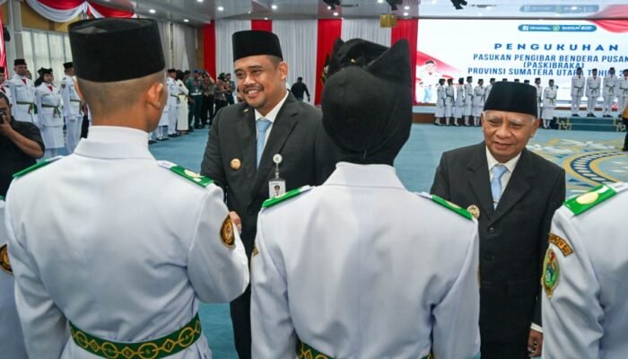Bobby Kukuhkan 74 Paskibraka Sumut, Tekankan Disiplin dan Keteladanan