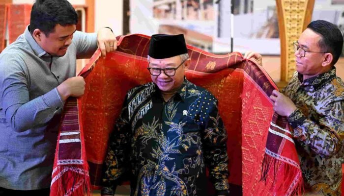 Gubsu Bobby Afif Nasution Fokus Pendidikan, Gratiskan Sekolah di Nias dan Daerah Terdampak Bencana