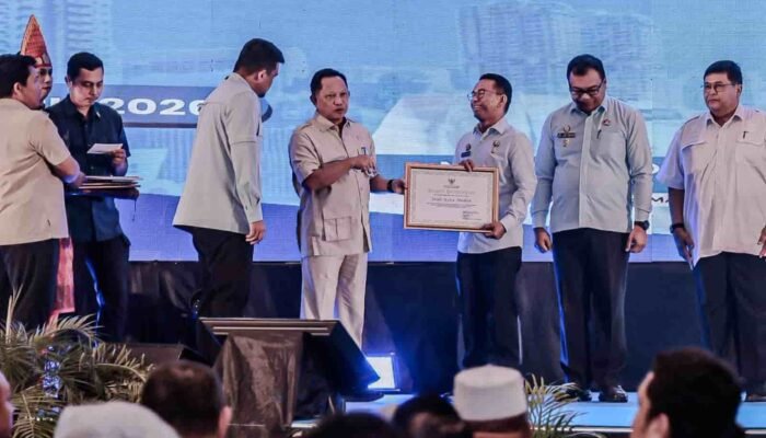Mendagri Tito Karnavian Apresiasi Pemko Medan atas Peran Aktif dalam Misi Kemanusiaan dan Penanganan Bencana Nasional