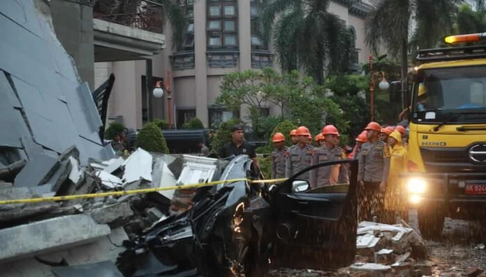 Brimob Sumut Perkuat Penanganan Ledakan di Grand Polonia, Tim Jibom hingga SAR Diterjunkan