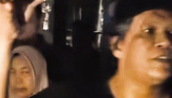 Dugaan Aktivitas Menyimpang, Ratusan Warga dan Mahasiswa Tutup Paksa THM New Paragon Pekanbaru